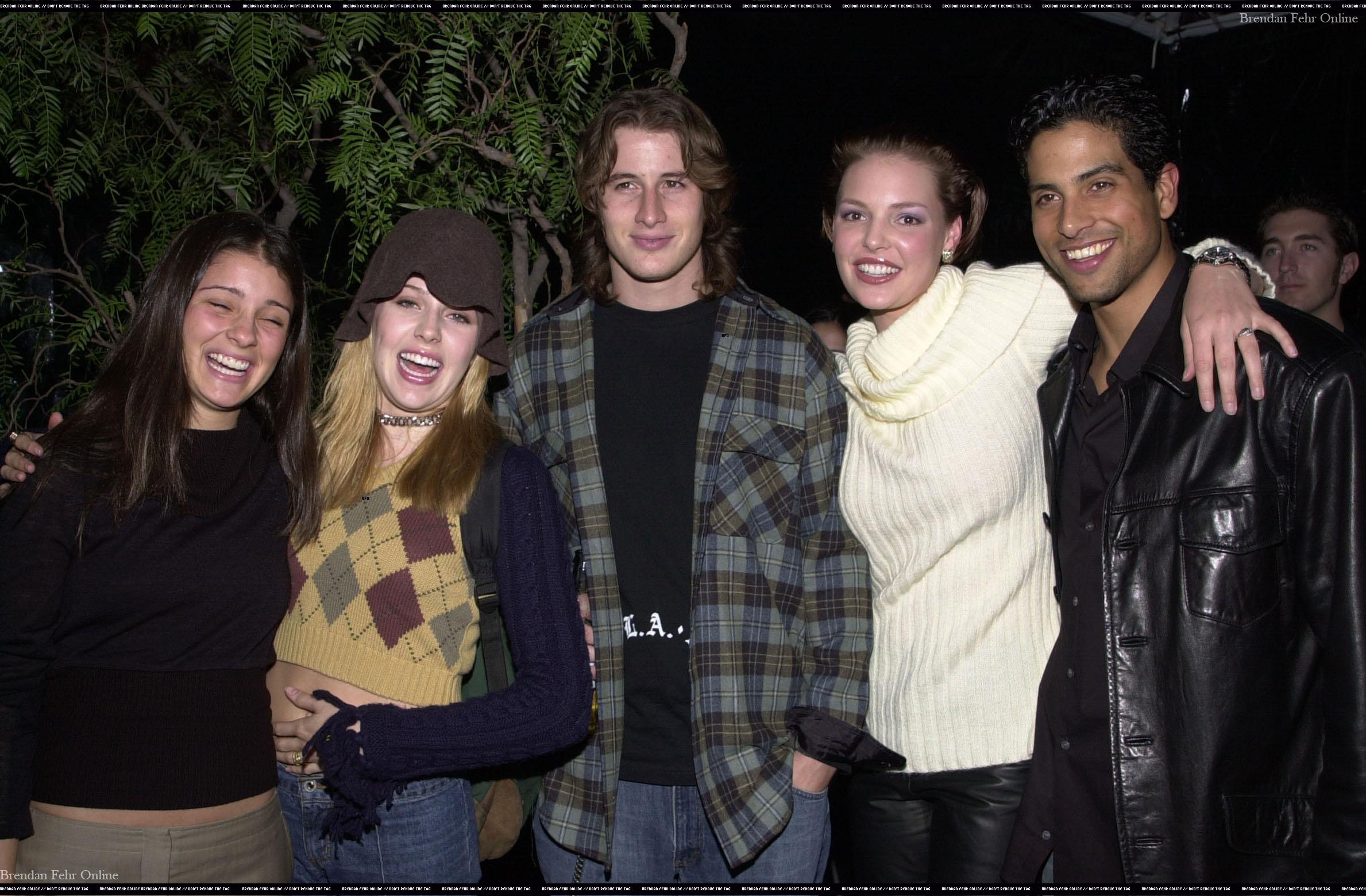 upn-roswell-party033.jpg