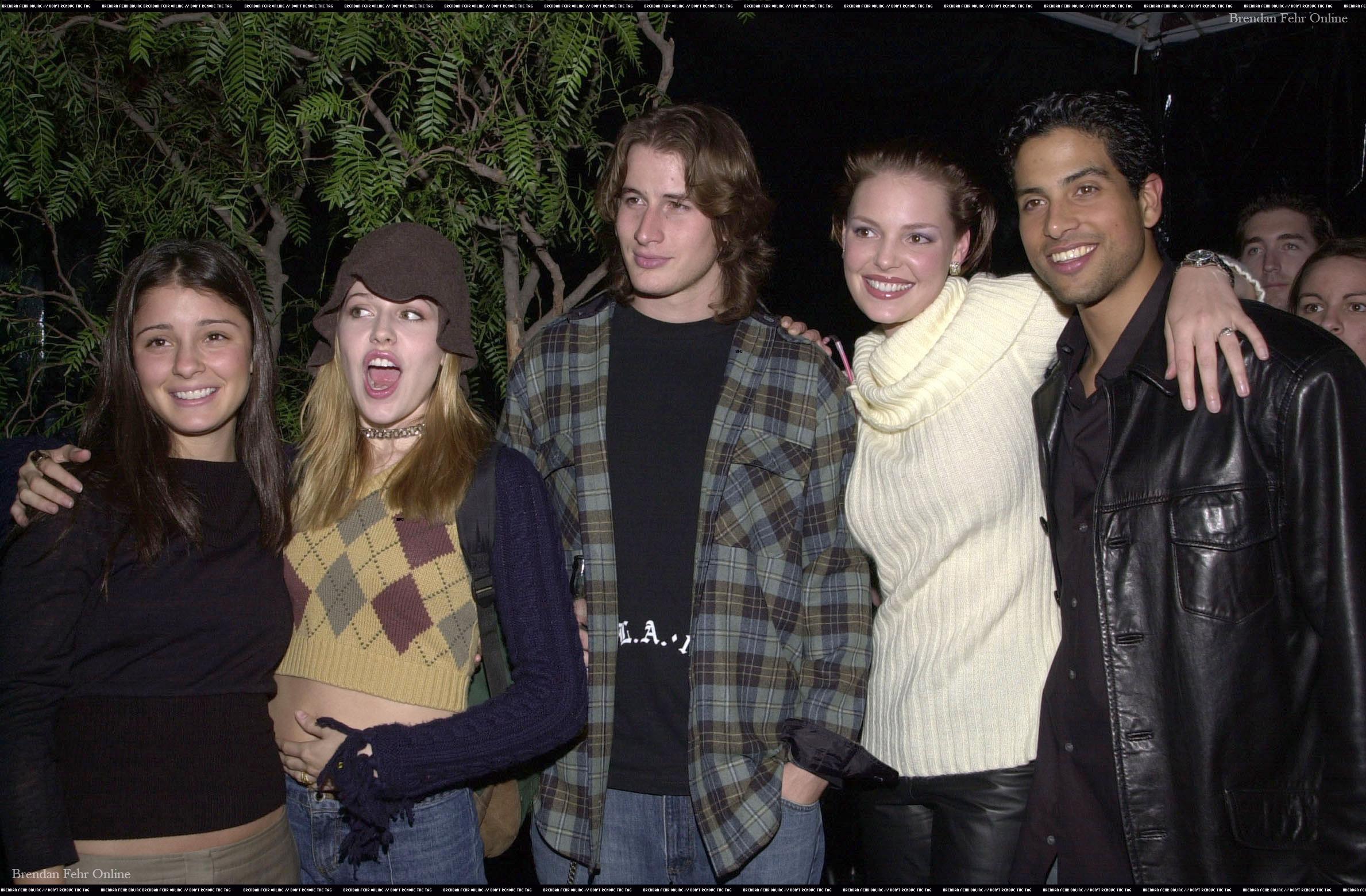 upn-roswell-party034.jpg upn-roswell-party034.jpg