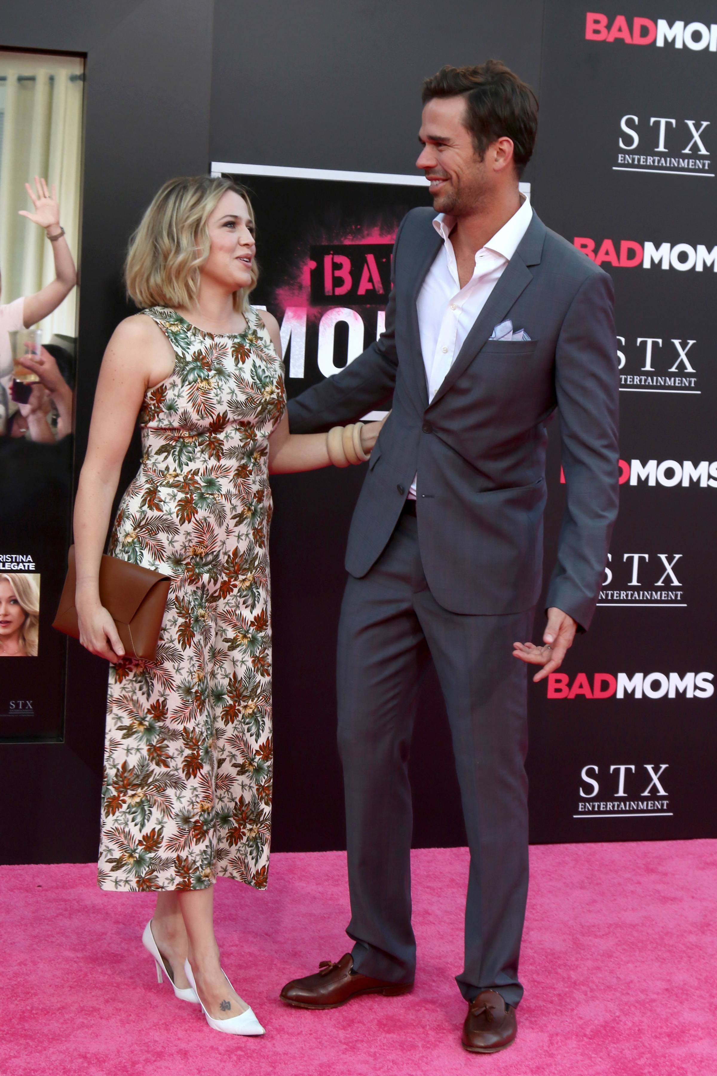 mad_badmomspremiere_074.jpg mad_badmomspremiere_074.jpg