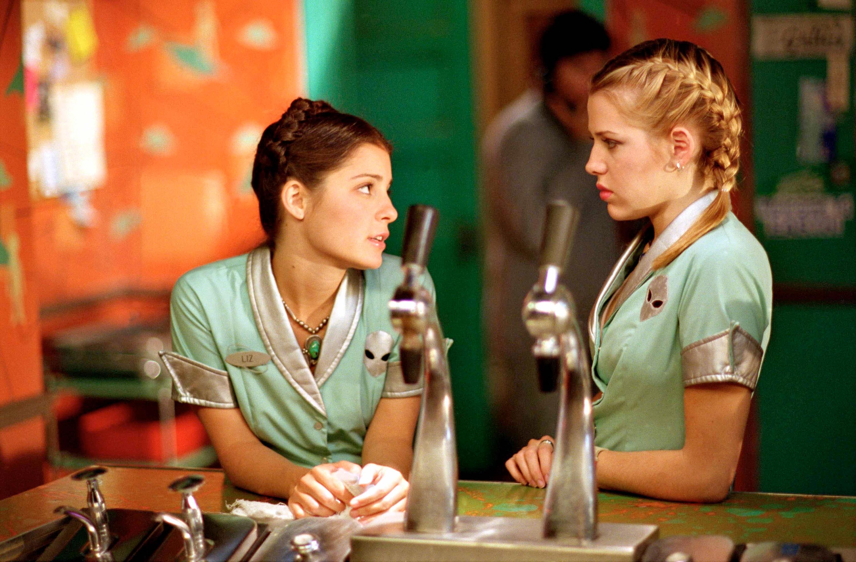 3x08-btm001.jpg 3x08-btm001.jpg